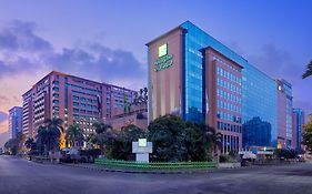 هوليداي إن سيتي ستارز